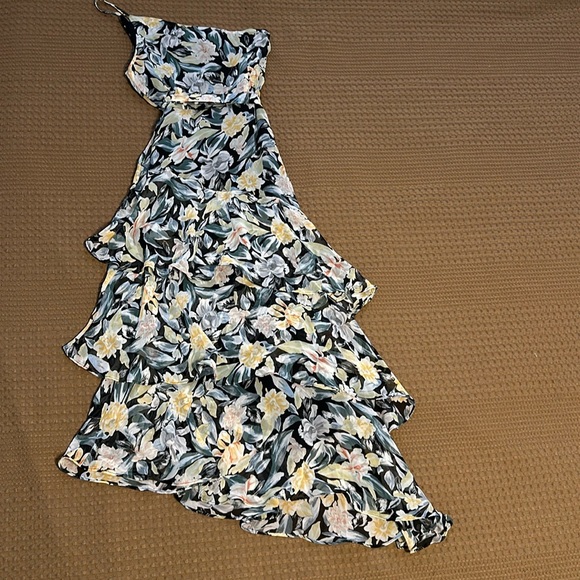 Petal and Pup 1 strap Asymmetrical Floral Ruffle Evening Dress - Picture 4 of 9